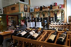 Two Old Hags Wine Shop, Leesburg